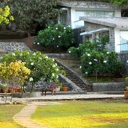 V Resorts Mahua Bagh Murud Nandgaon  Exterior photo